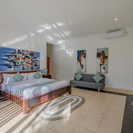 Villa Alleira Seminyak By Best Deals Asia Hospitality Exterior photo