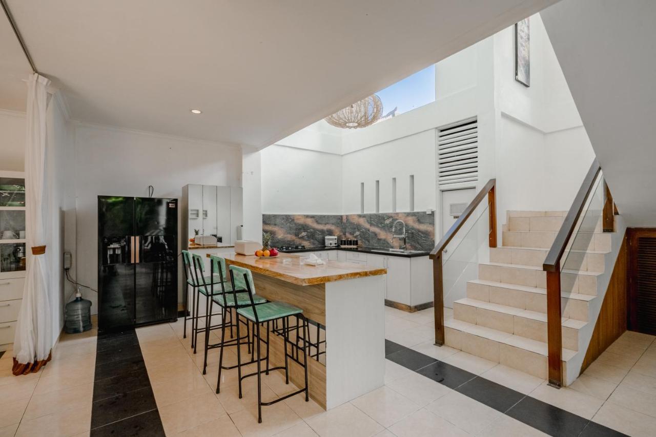 Villa Alleira Seminyak By Best Deals Asia Hospitality Exterior photo