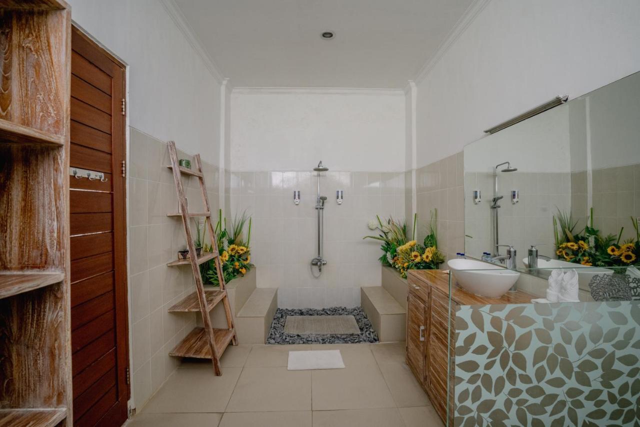 Villa Alleira Seminyak By Best Deals Asia Hospitality Exterior photo