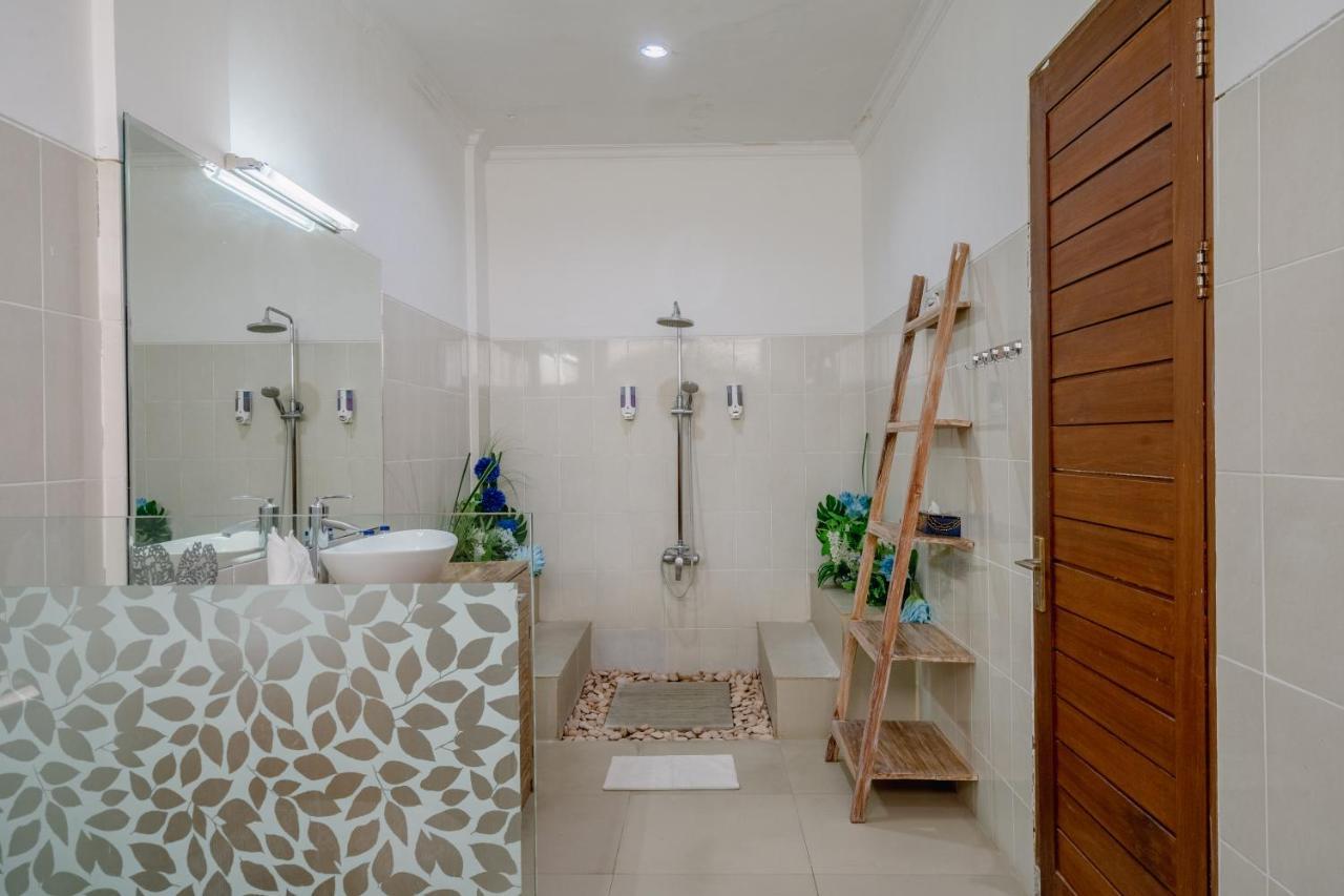 Villa Alleira Seminyak By Best Deals Asia Hospitality Exterior photo